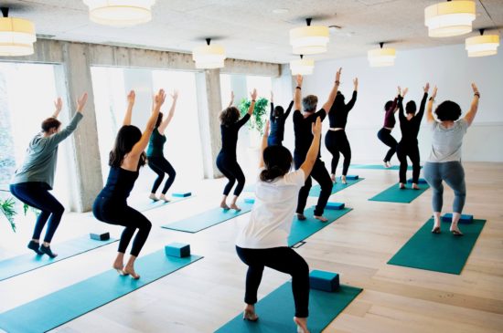 Yoga@Office - bien-être en entreprise en Belgique - yoga, Pilates, massages, teambuilding - wellbeing at the office