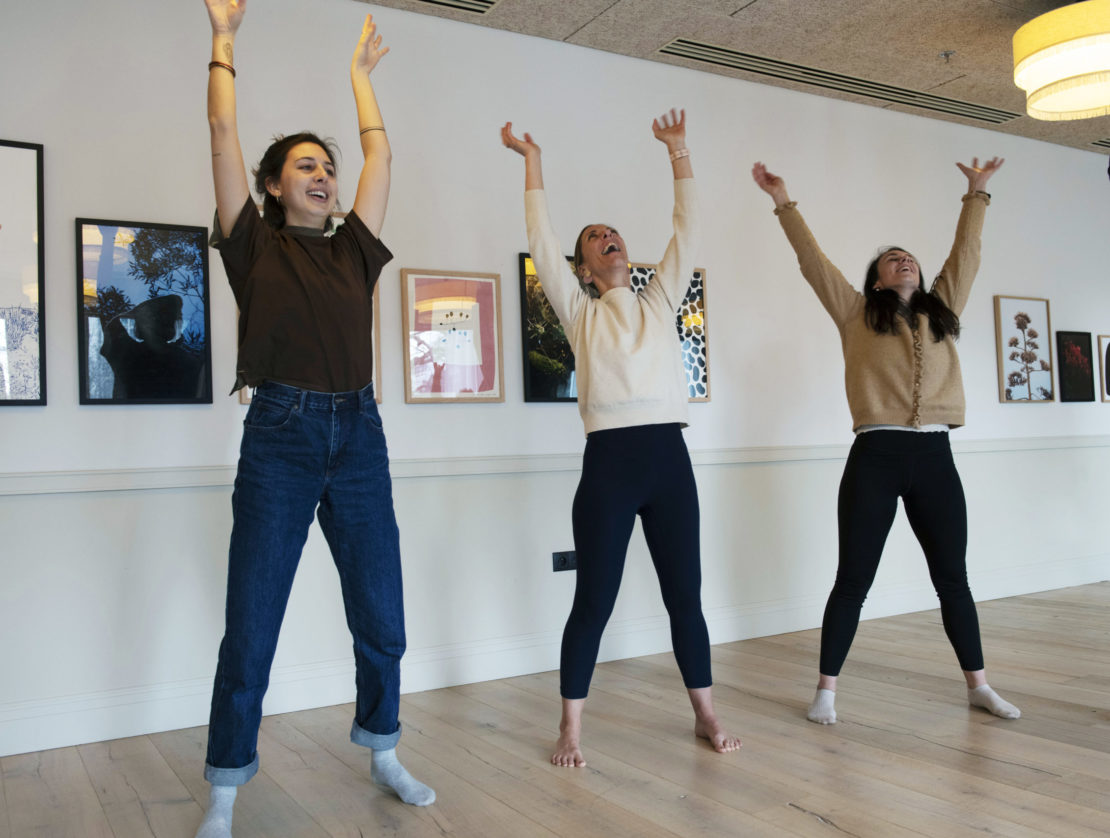 Yoga@Office - yoga du rire - laughter yoga - lachyoga - fun teambuilding